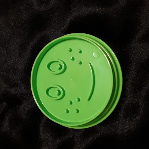 Pampered Chef Kitchen Pampered Chef Emoji Cookie Cutters Set Of 7